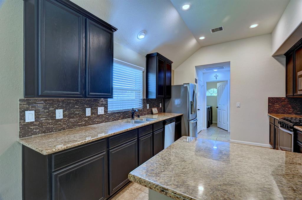 1518 Nacogdoches Valley Drive, League City, Texas image 27