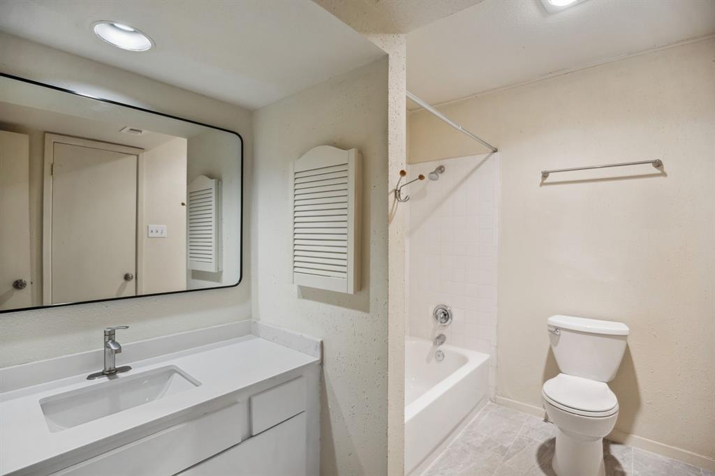 1300 Augusta Drive #30, Houston, Texas image 21