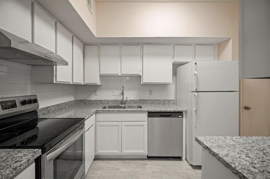 1300 Augusta Drive #30, Houston, Texas image 3