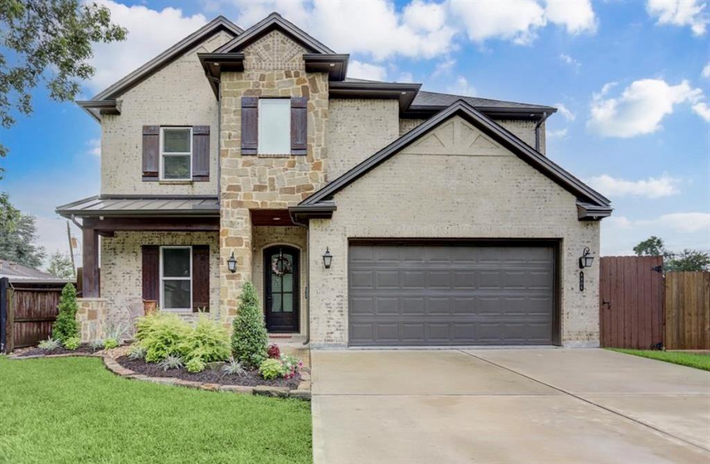 6806 Heron Dr