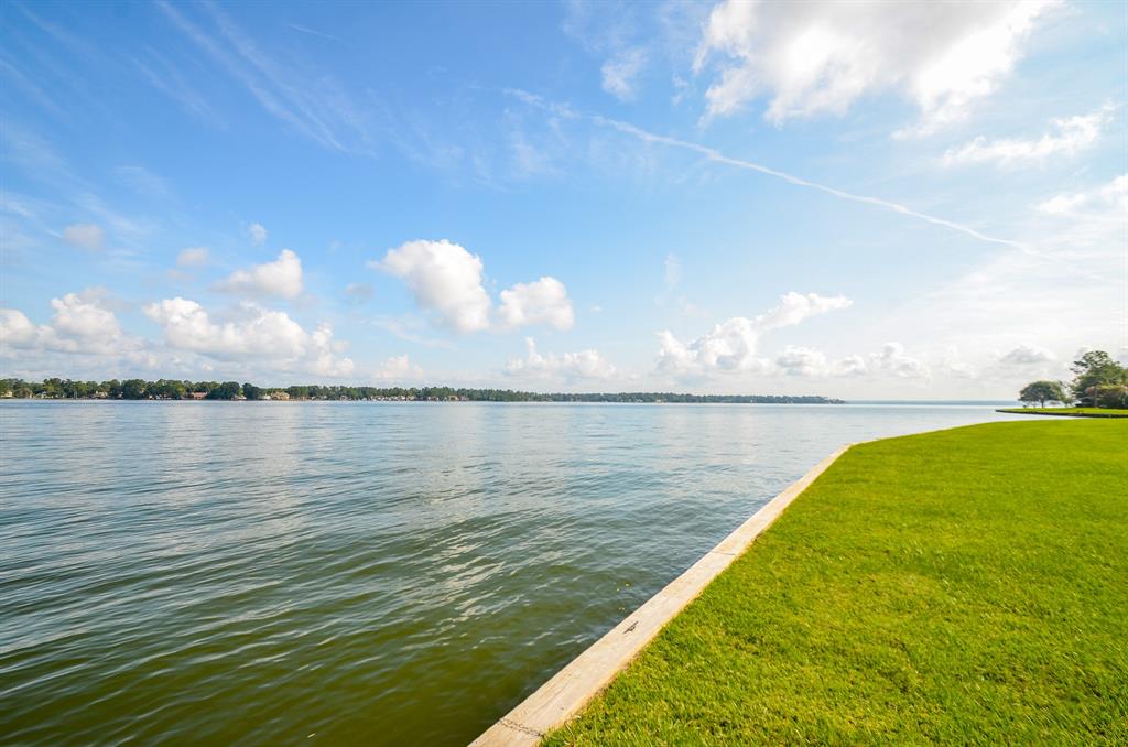 104 April Point Drive, Conroe, Texas image 32