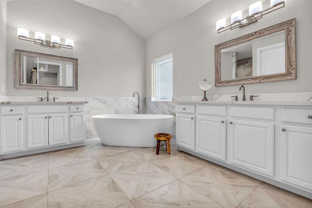 14607 Monmouth Park Drive, Mont Belvieu, Texas image 17