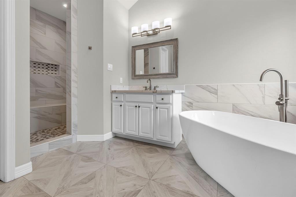 14607 Monmouth Park Drive, Mont Belvieu, Texas image 18