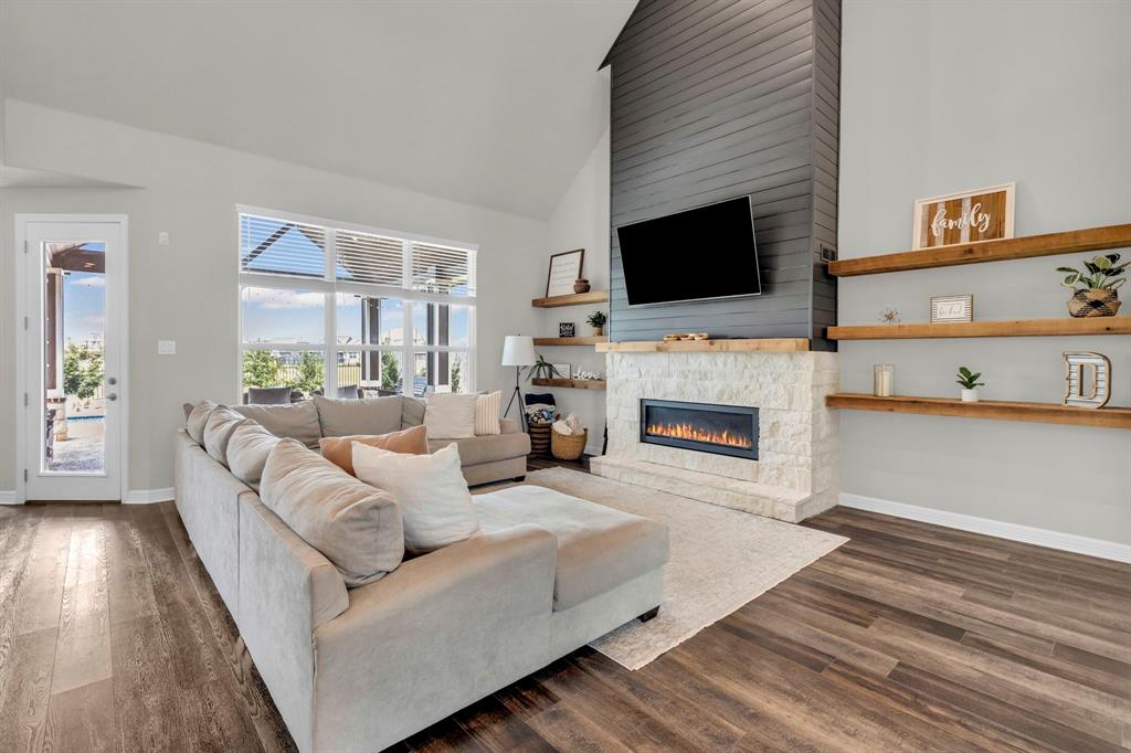 14607 Monmouth Park Drive, Mont Belvieu, Texas image 13