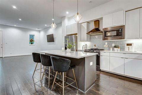 5841 Dolores Street Houston TX 77057