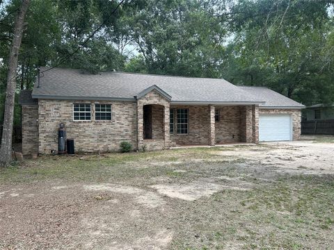 Single Family Residence in Cleveland TX 90 County Road 3291.jpg