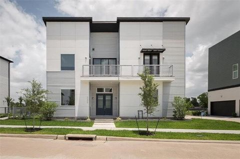 Single Family Residence in Houston TX 9805 Finch Falls Lane.jpg