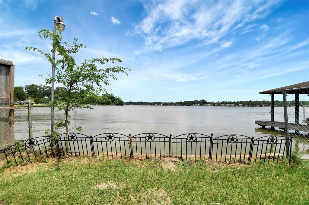 13075 Enchanted Vista Vis, Willis, Texas image 1