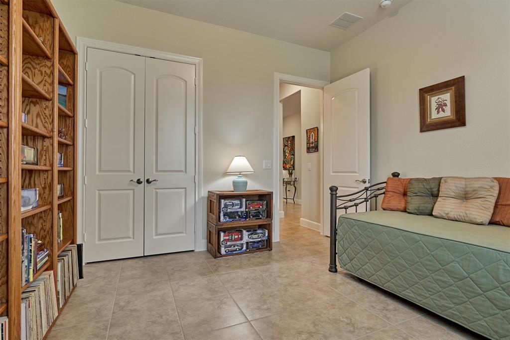 111 Dartmoor Lane, Spring, Texas image 8