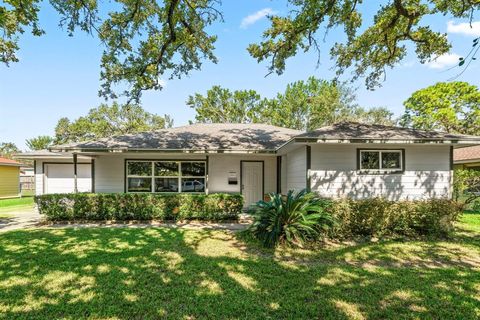 A home in Texas City