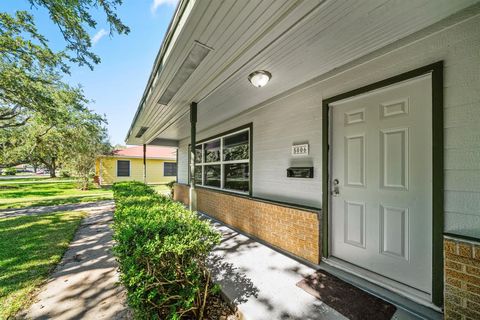 A home in Texas City