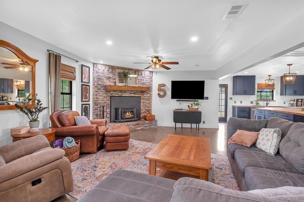 421 County Road 2438, Alto, Texas image 13