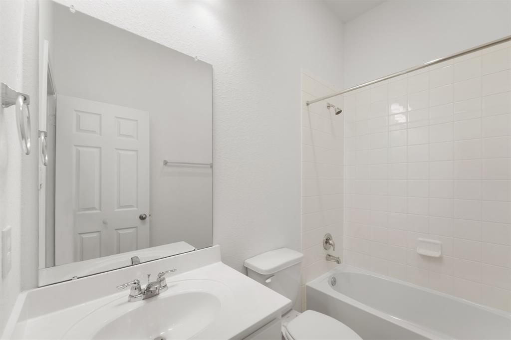 15711 Mountain Laurel Lane, Crosby, Texas image 8