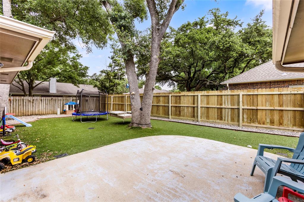112 April Wind Drive, Montgomery, Texas image 35