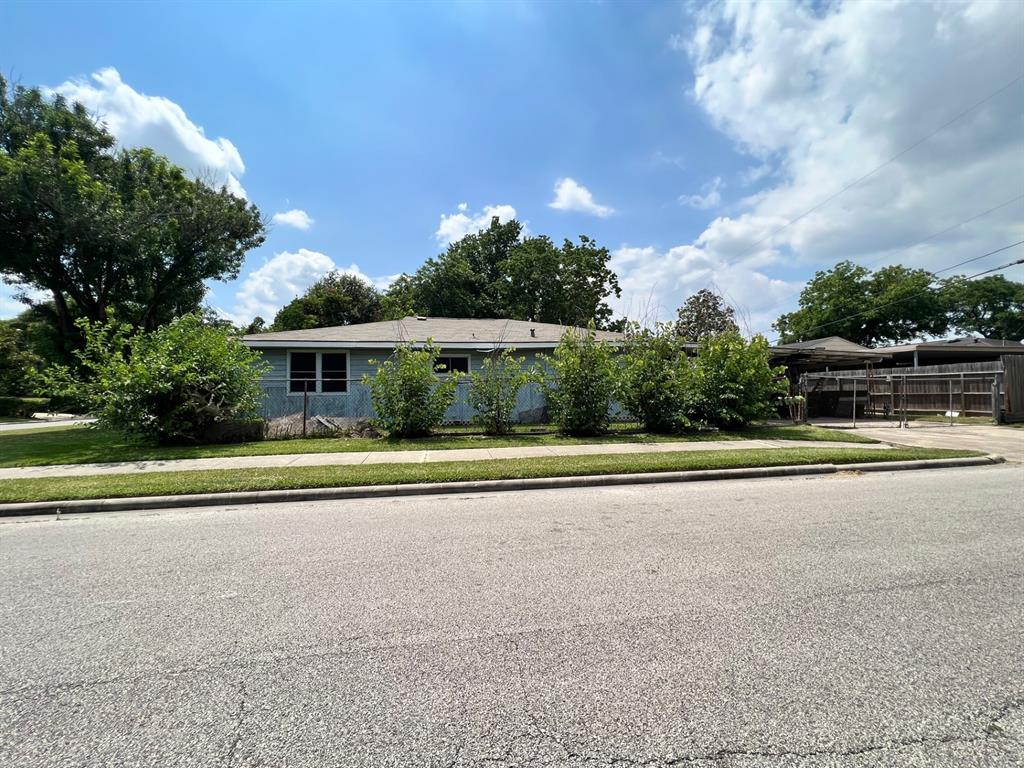 Photo 7 of 18 of 4843 Bricker Street house