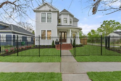 450 W 16th Street Houston TX 77008