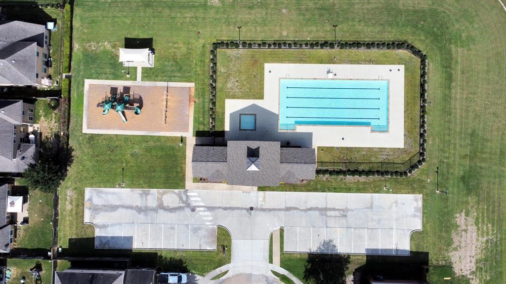 453 Lake Line, Alvin, Texas image 31