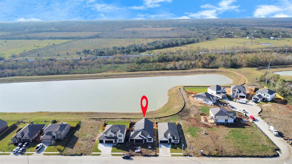 453 Lake Line, Alvin, Texas image 23