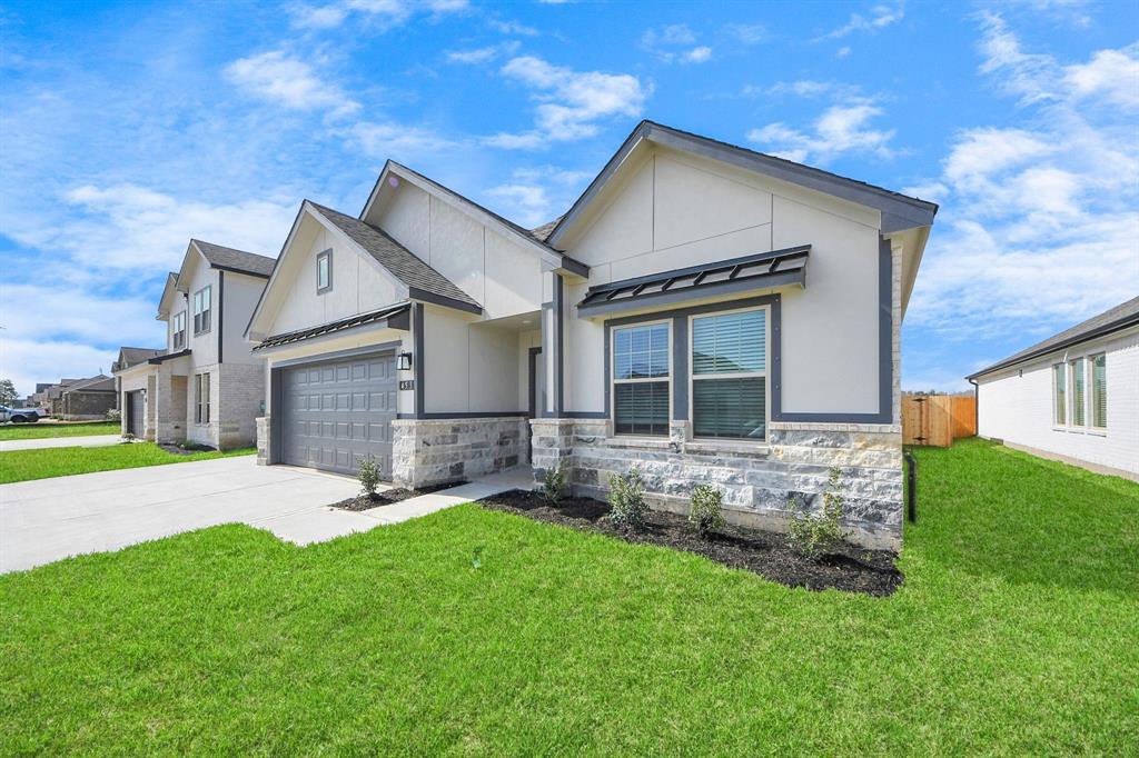 453 Lake Line, Alvin, Texas image 3