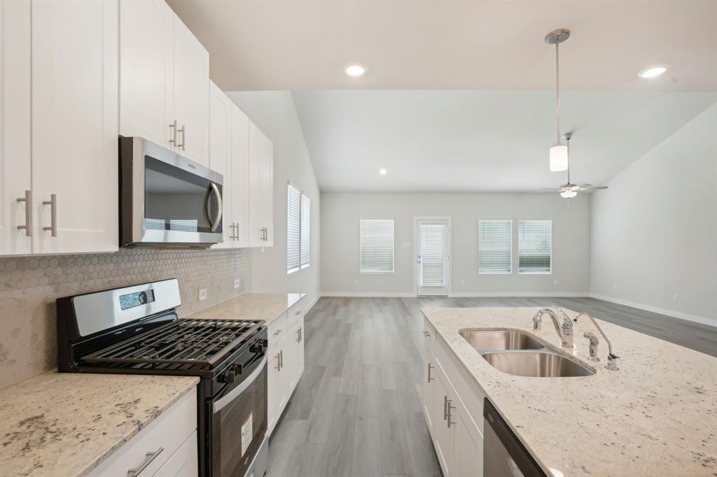 1472 Waggoner Ranch Trail, Conroe, Texas image 7