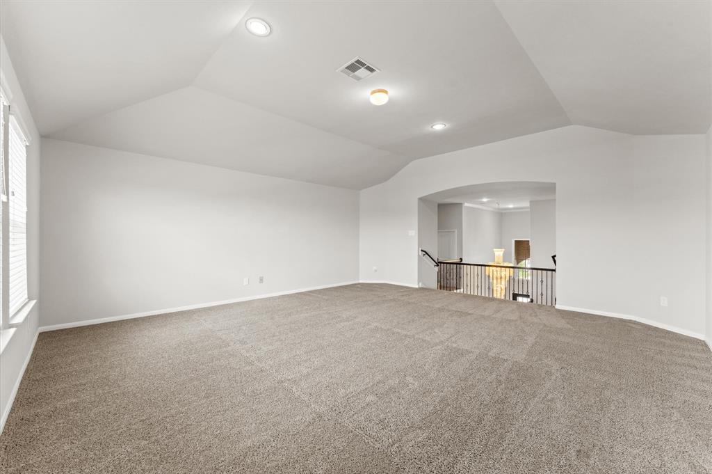 4439 Buentello Drive, Katy, Texas image 8