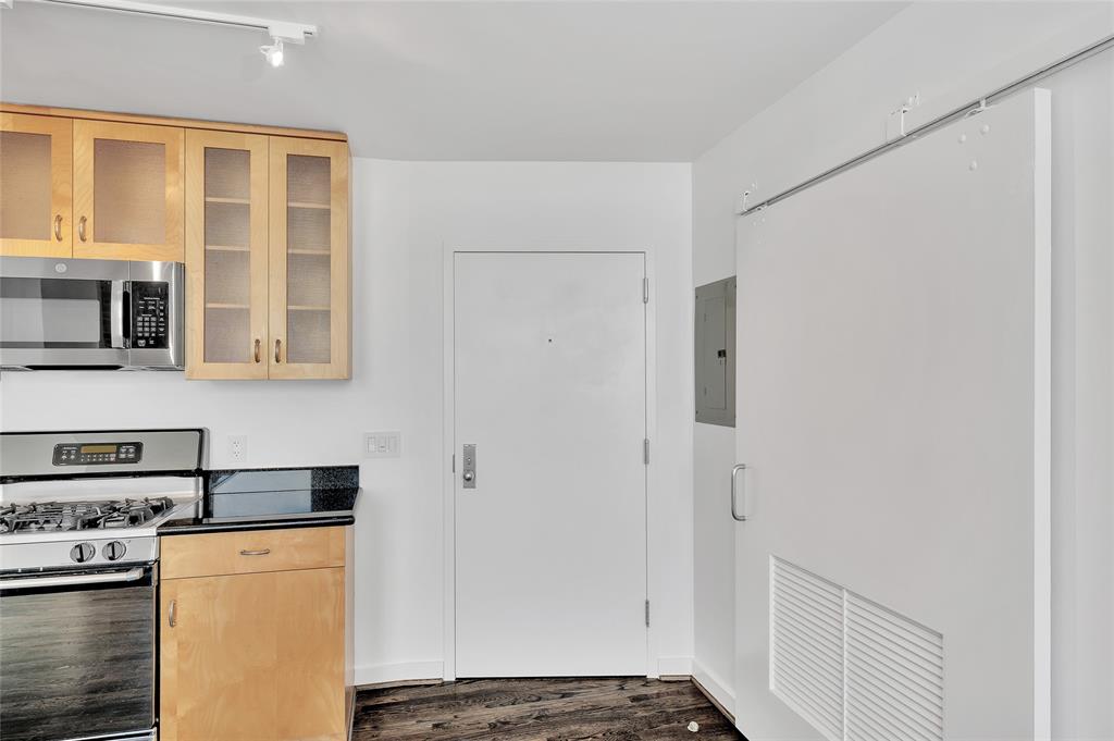 915 Franklin Street #6E, Houston, Texas image 8