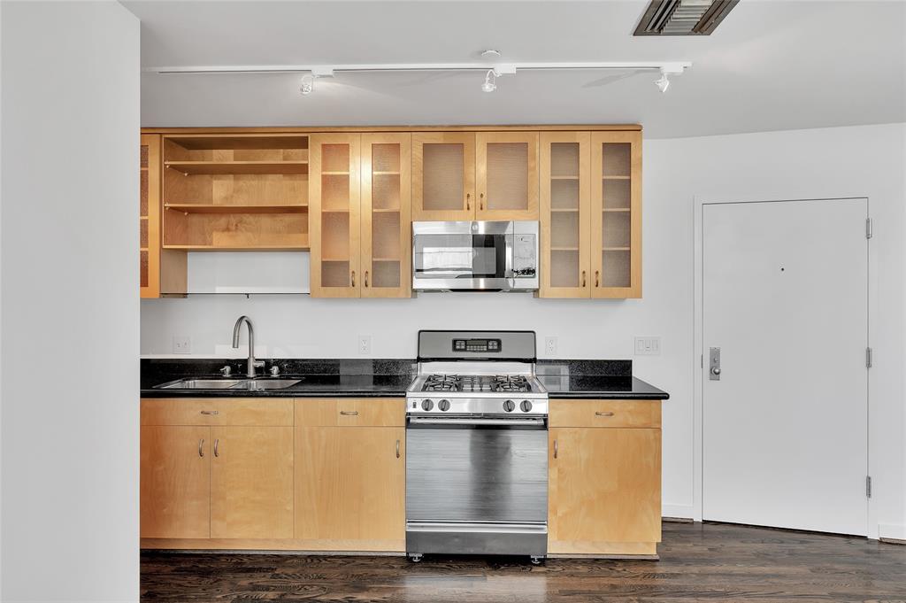 915 Franklin Street #6E, Houston, Texas image 9