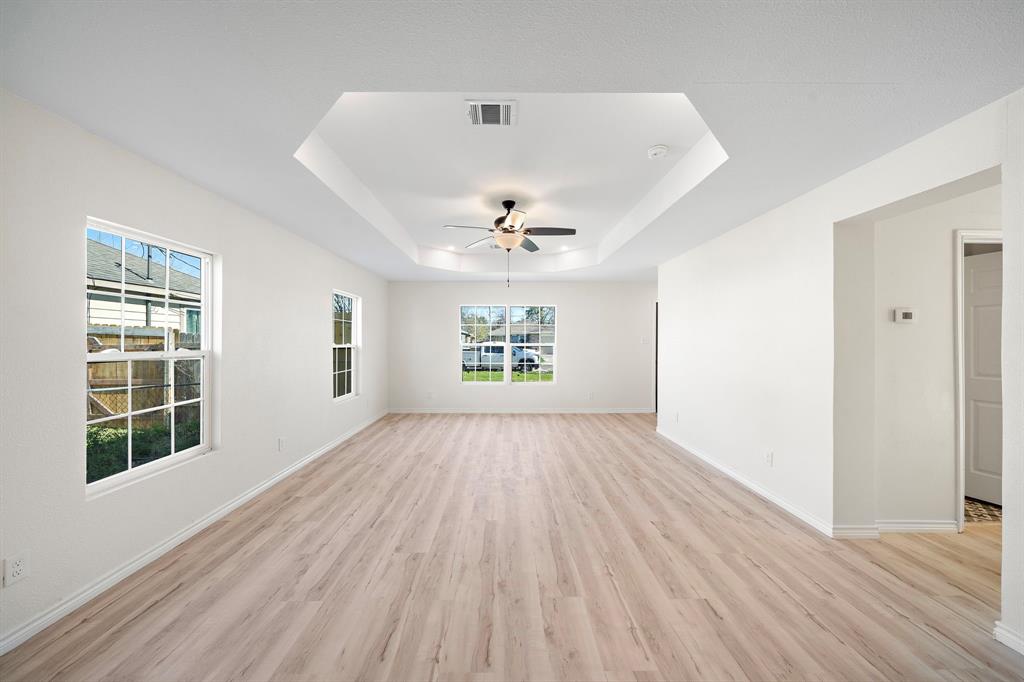 305 E Humble Street, Baytown, Texas image 10