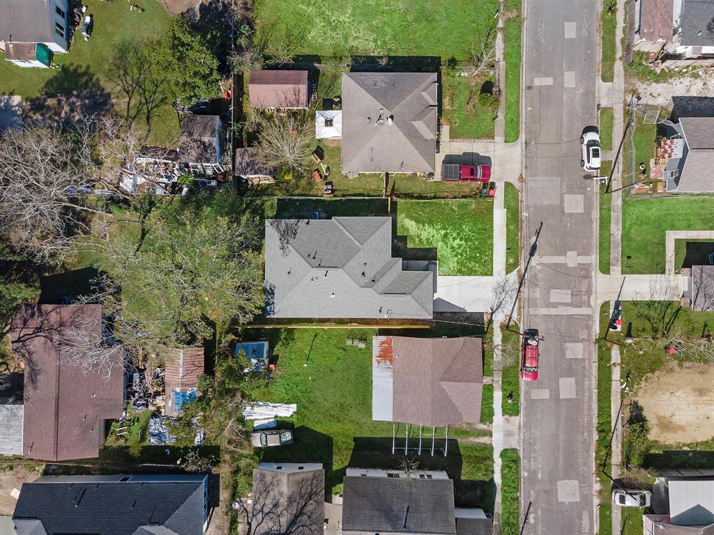 305 E Humble Street, Baytown, Texas image 38