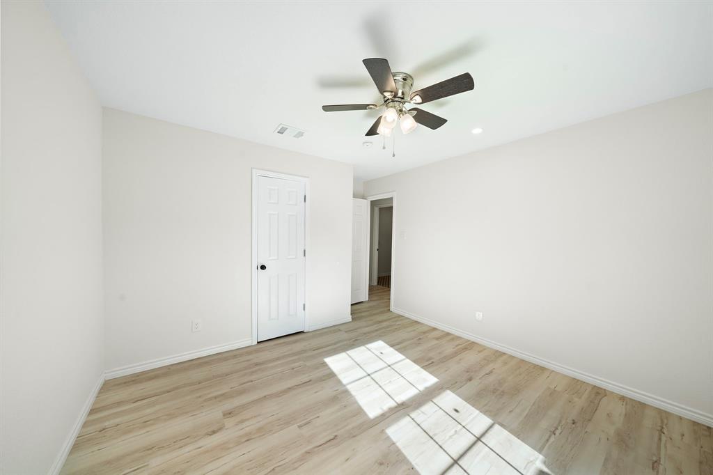 305 E Humble Street, Baytown, Texas image 16