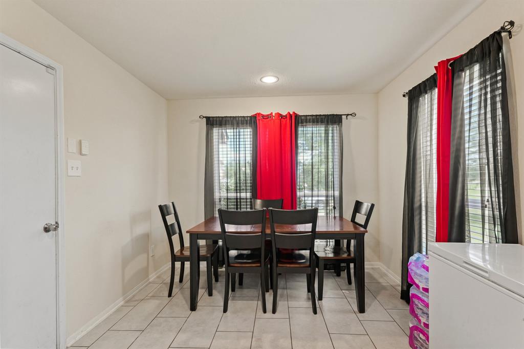 2206 Village Side Trail, Rosenberg, Texas image 12