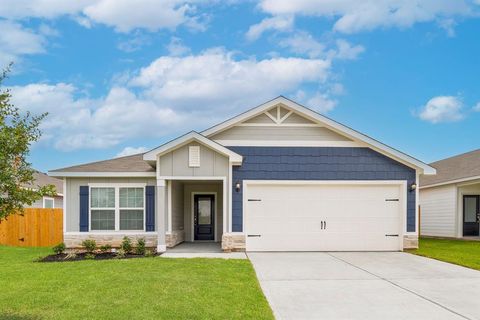 Single Family Residence in Conroe TX 16395 Sweet Grove Drive.jpg