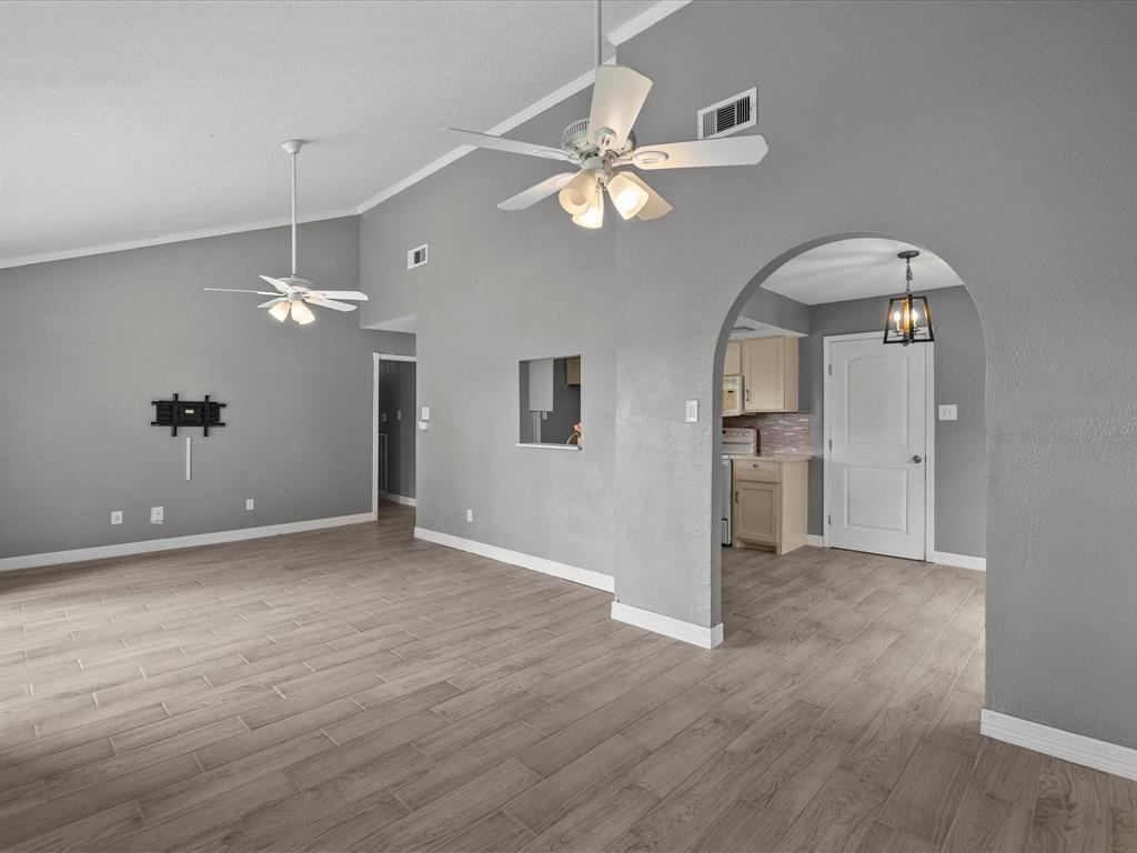11731 Flushing Meadows Drive, Houston, Texas image 8