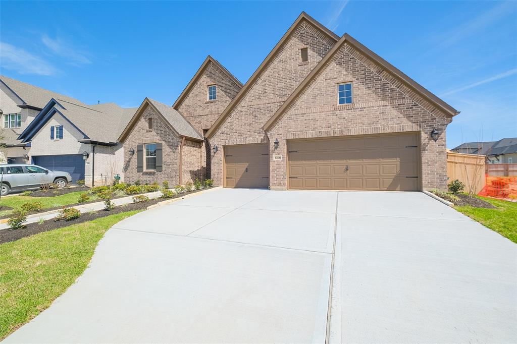 1206 Berry Brook Drive, Missouri City, Texas image 2