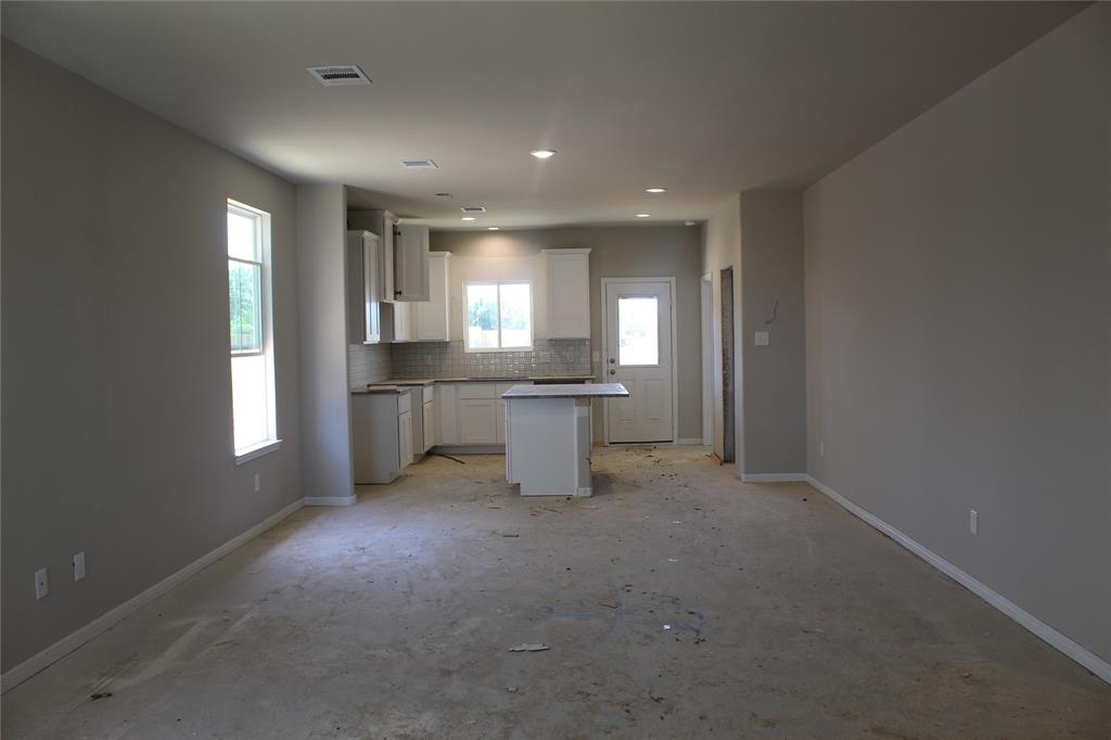 364 Palero Path Path, Brookshire, Texas image 5