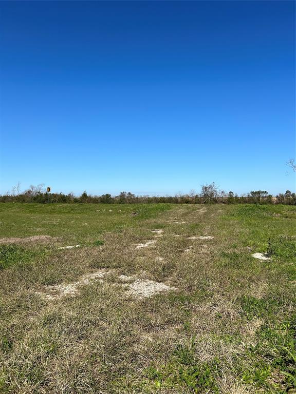 2682 W Bayshore Rd Rd, Anahuac, Texas image 2