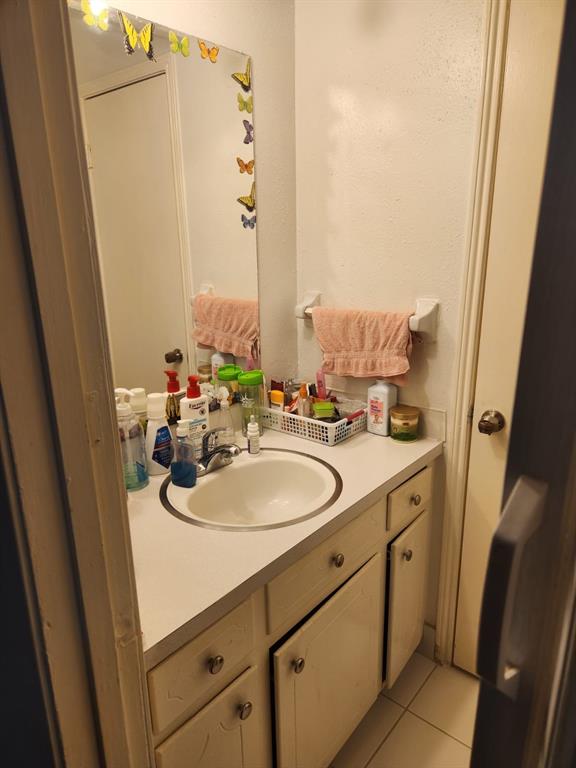 235 W Tri Oaks Lane #235, Houston, Texas image 15