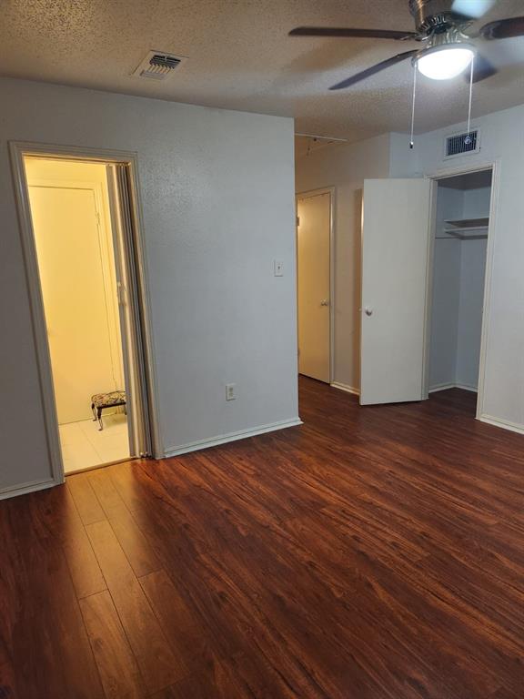 235 W Tri Oaks Lane #235, Houston, Texas image 4