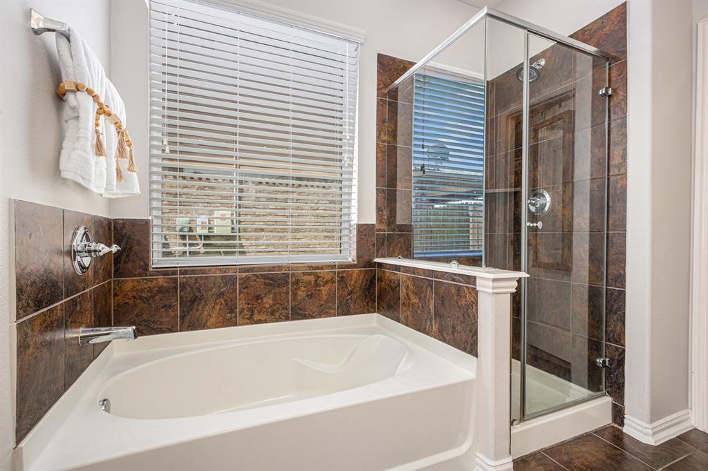 2530 Tiger Eye Drive, Rosharon, Texas image 22