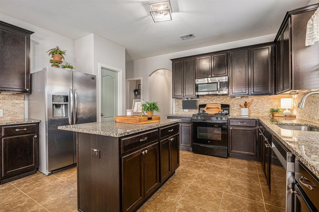 2530 Tiger Eye Drive, Rosharon, Texas image 16