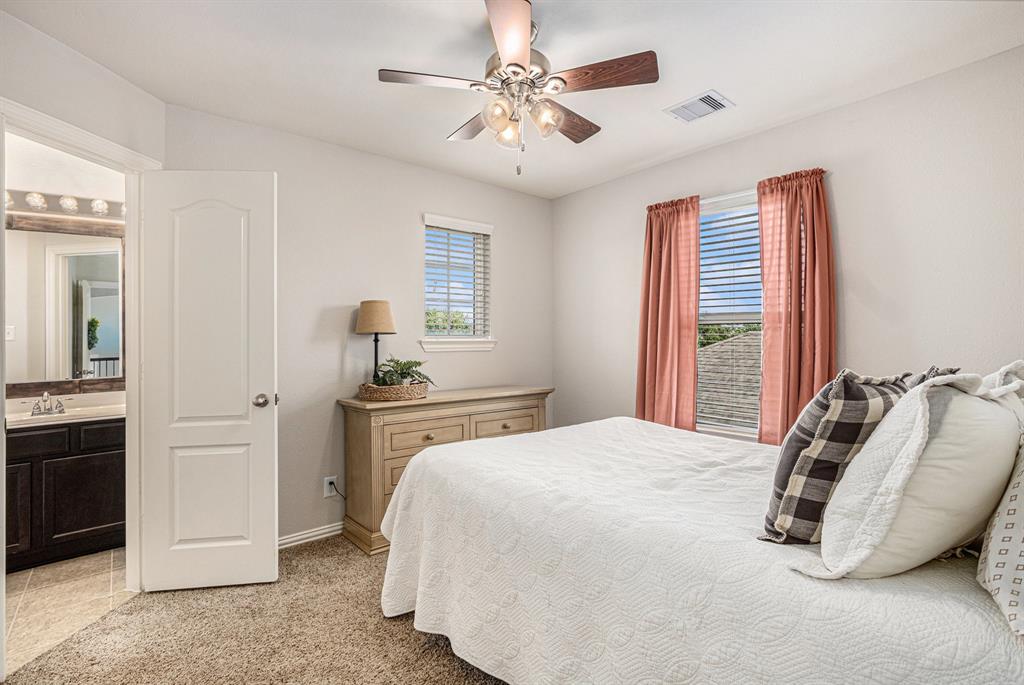 2530 Tiger Eye Drive, Rosharon, Texas image 33