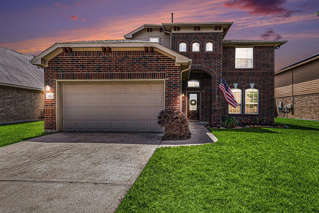 2530 Tiger Eye Drive, Rosharon, Texas image 3
