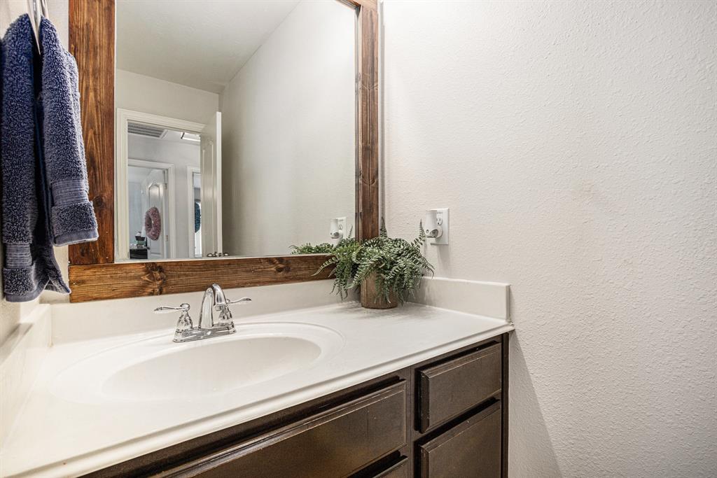 2530 Tiger Eye Drive, Rosharon, Texas image 35