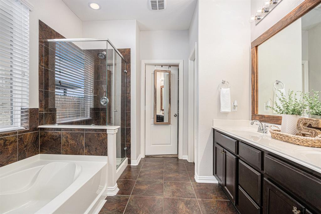 2530 Tiger Eye Drive, Rosharon, Texas image 21
