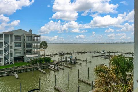 A home in Seabrook