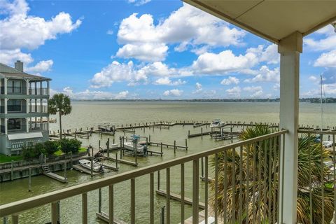 A home in Seabrook