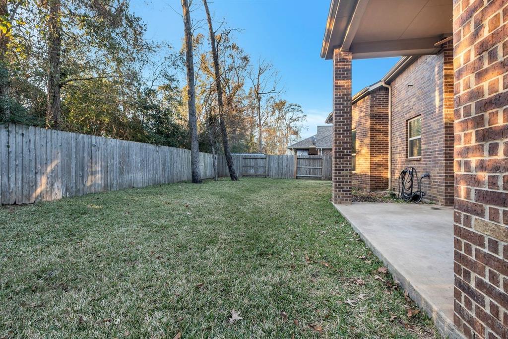 18418 Hounds Lake Drive, New Caney, Texas image 39