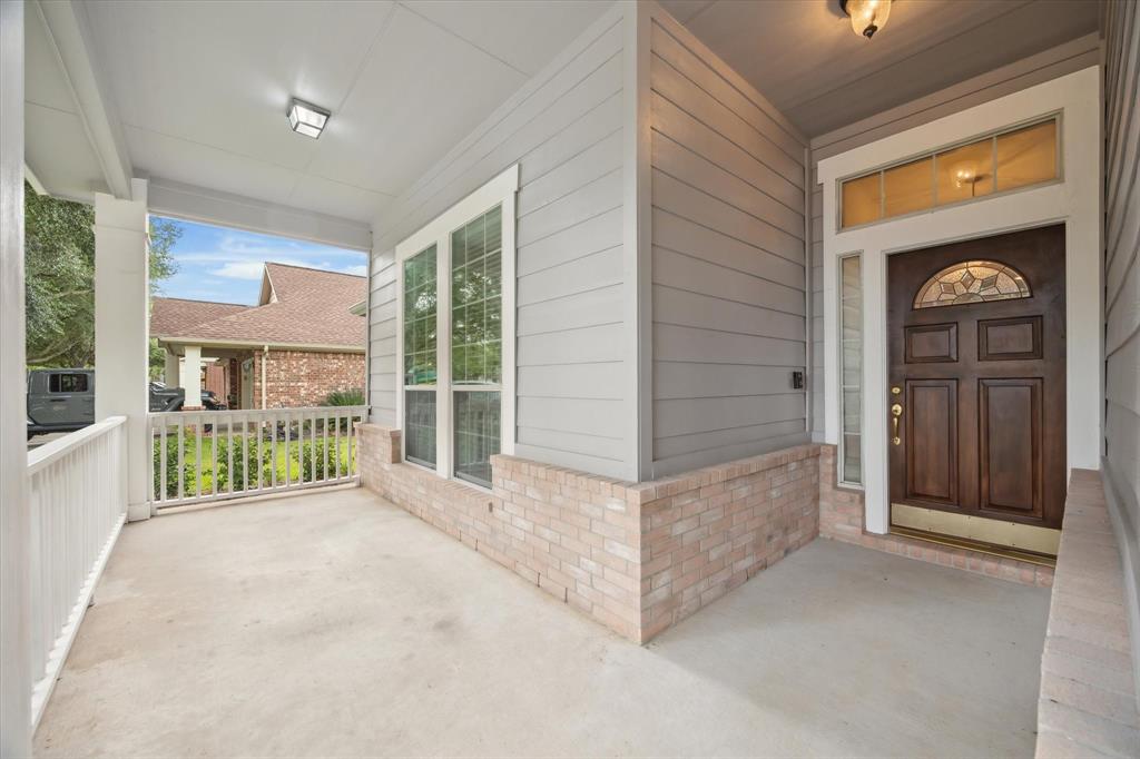 934 Mystic Village Ln