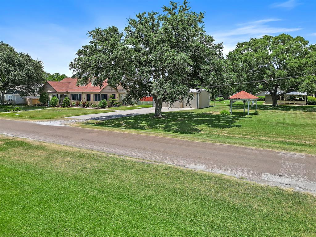 405 Park Street, Anahuac, Texas image 30