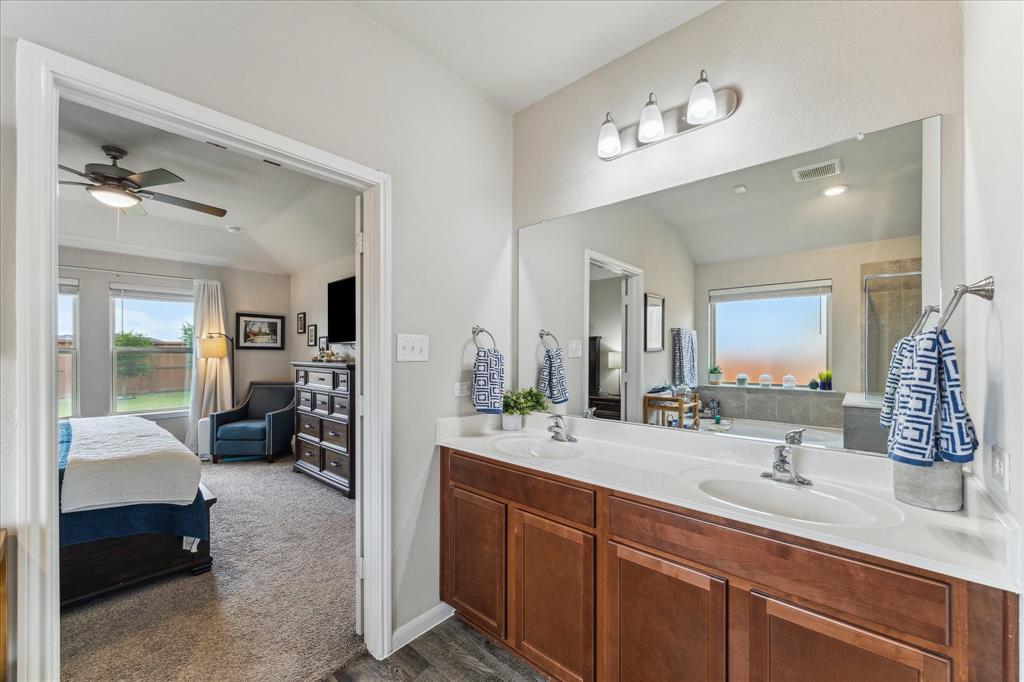 2306 Brickfielder Lane, Baytown, Texas image 14